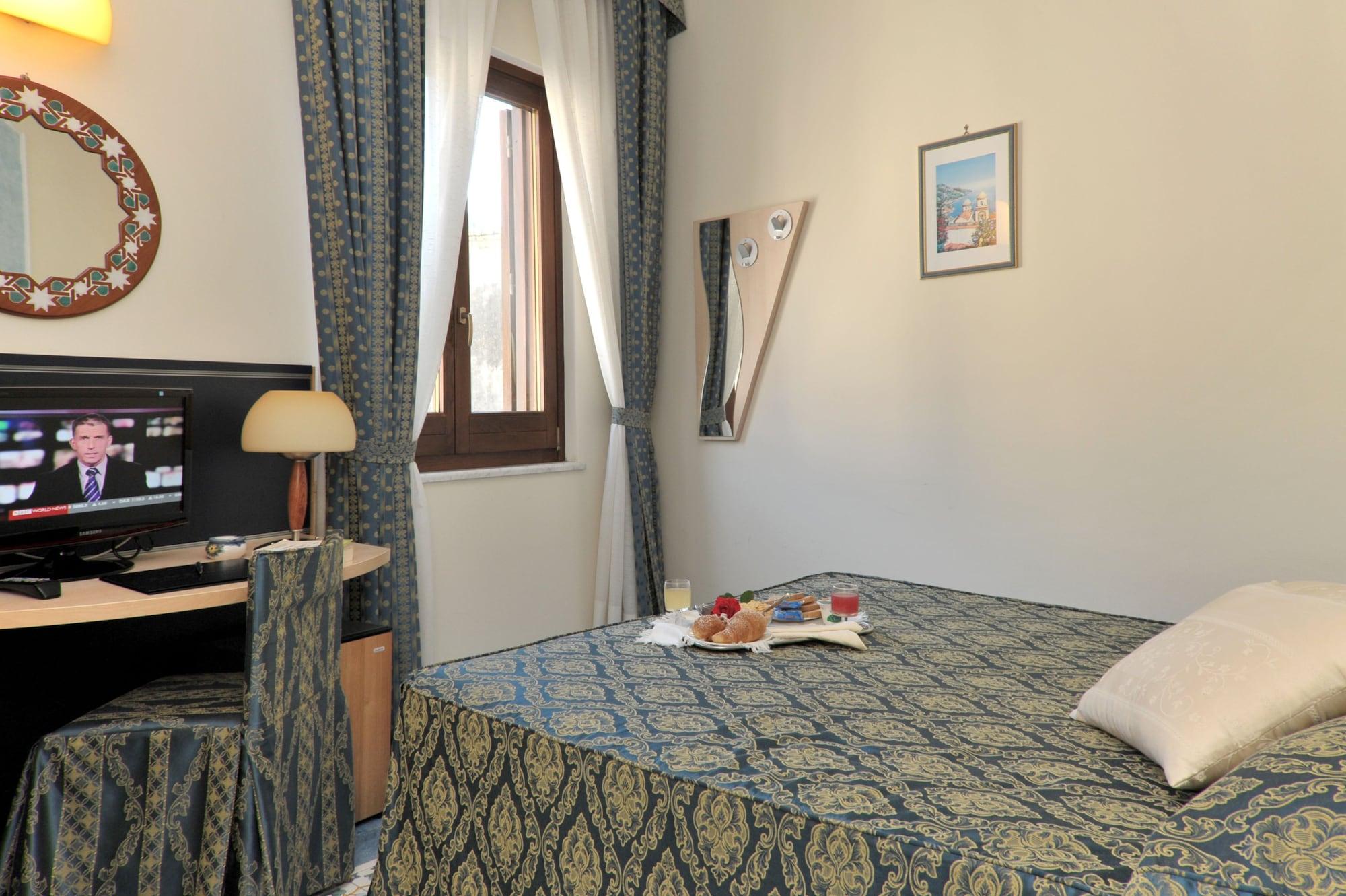 Hotel Santa Lucia Minori Esterno foto