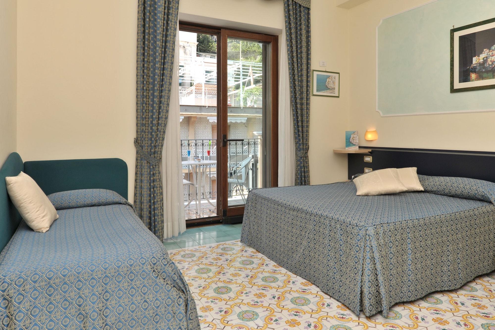 Hotel Santa Lucia Minori Esterno foto