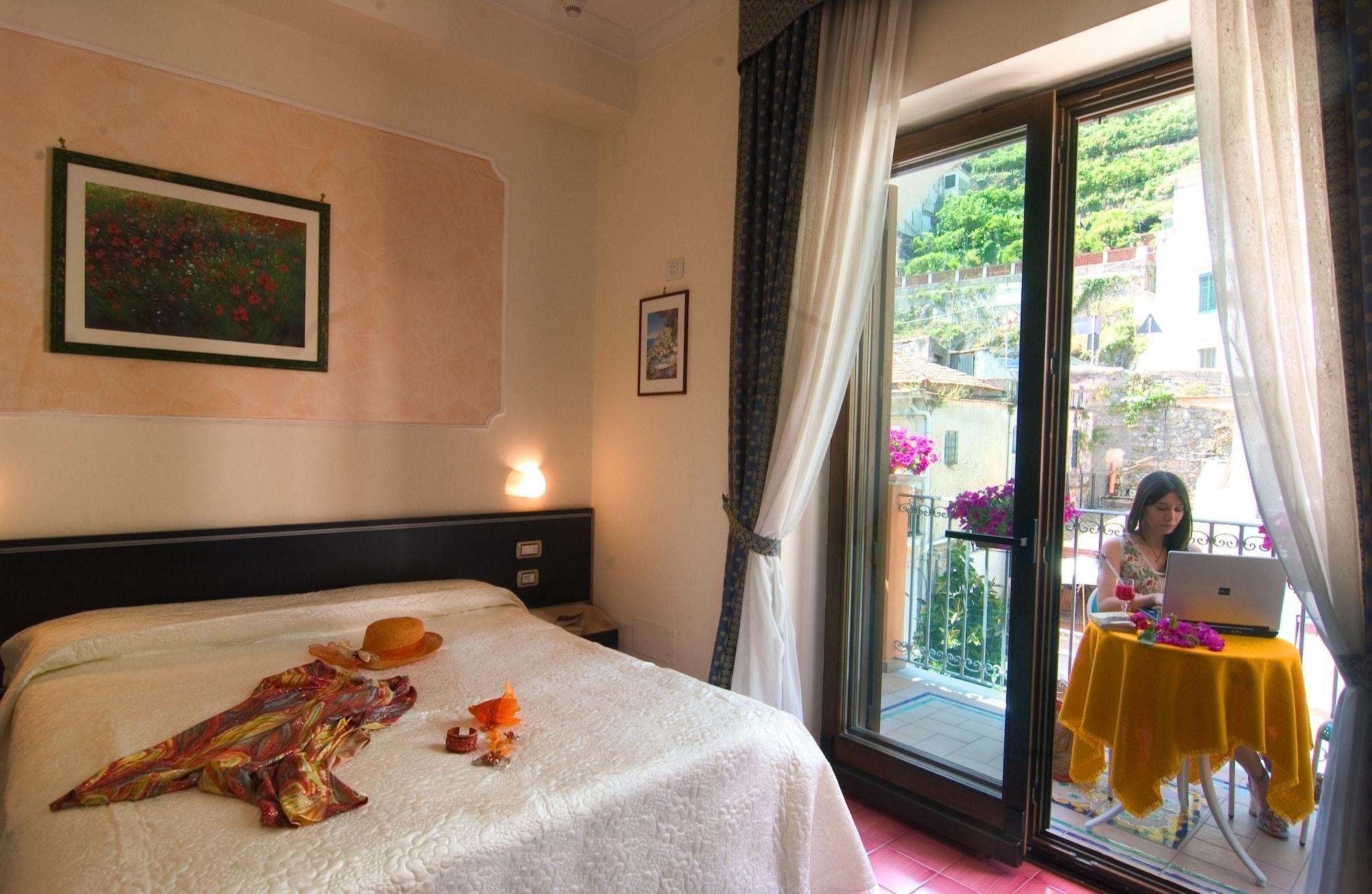 Hotel Santa Lucia Minori Camera foto