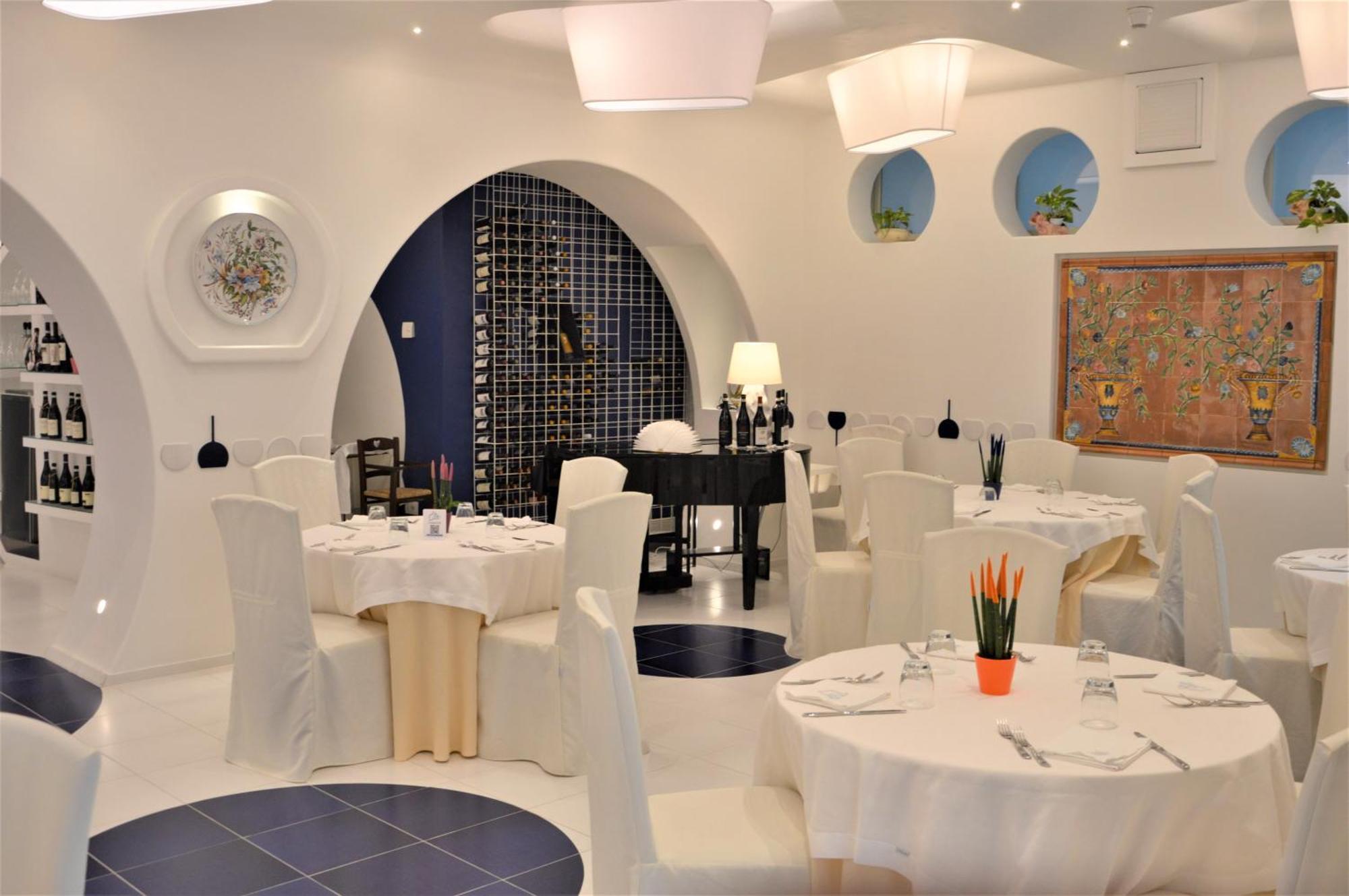 Hotel Santa Lucia Minori Esterno foto